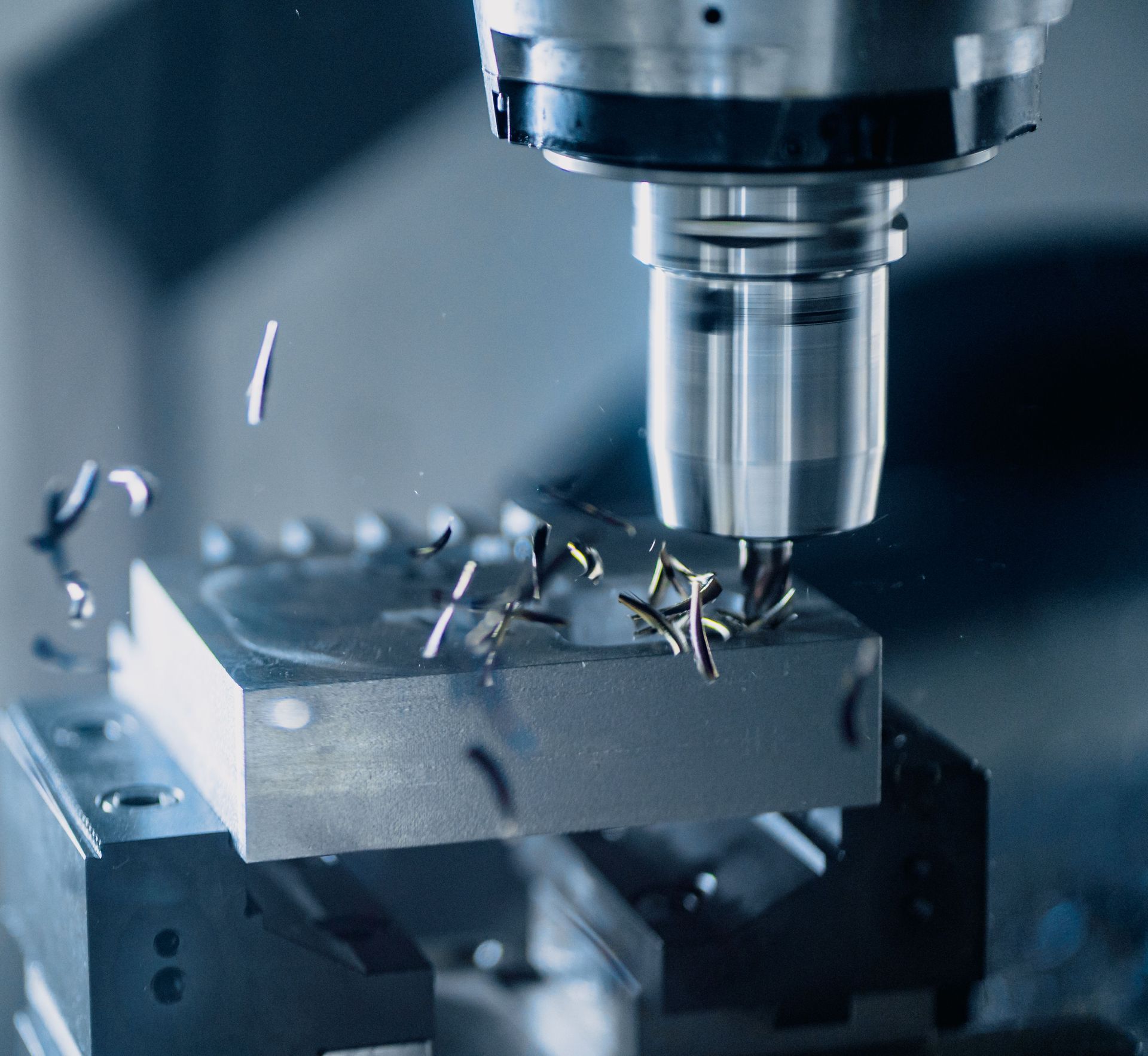 CNC milling of alloy steel components